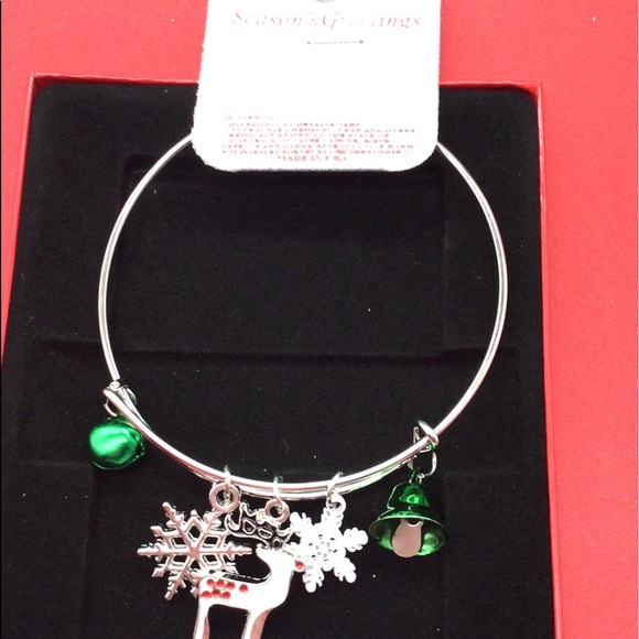 Seasons greeting costume jewelry charm bracelet . New discounted shipping 💰💵 - Picture 2 of 6